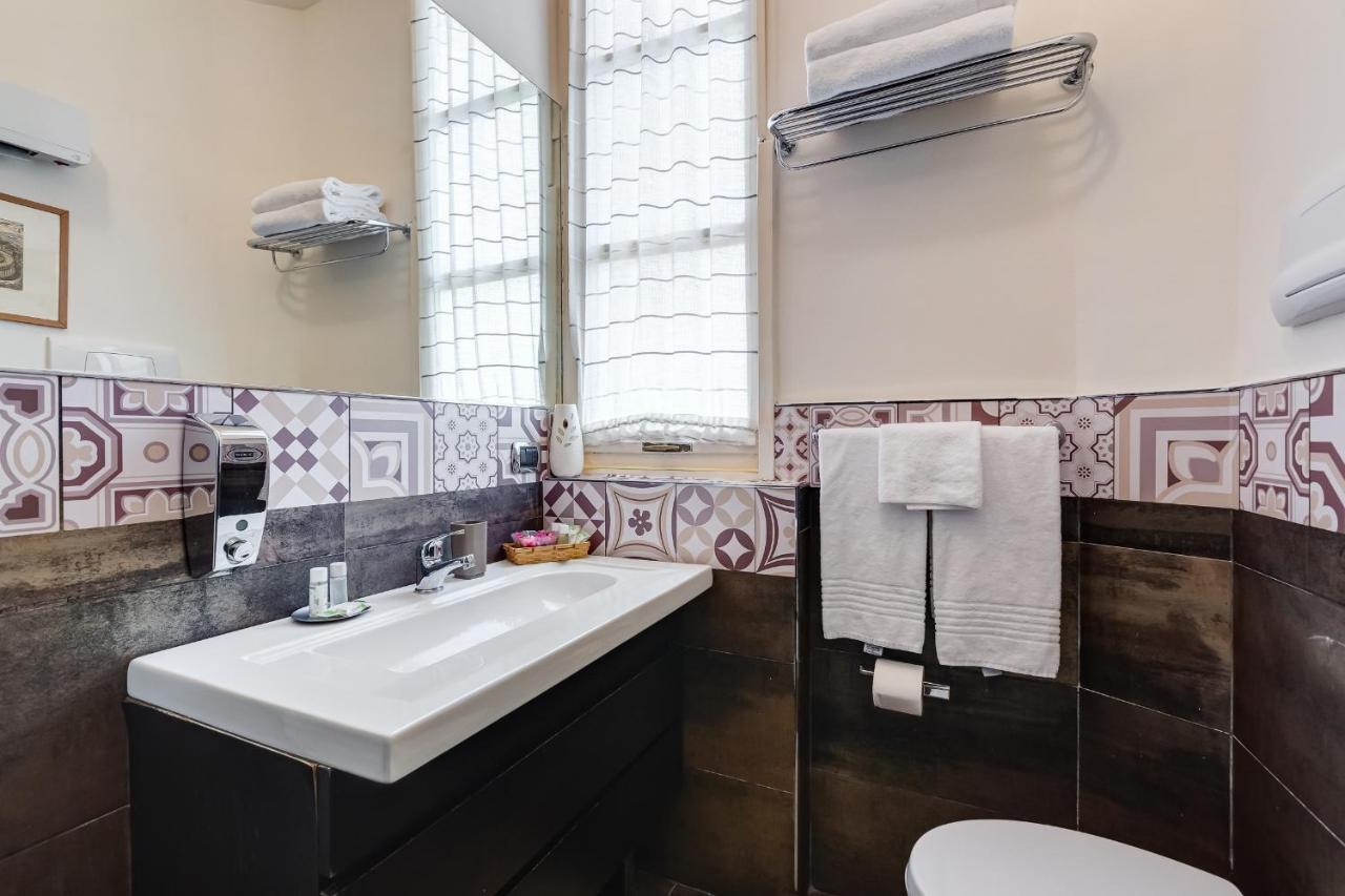 Piazza Di Spagna Fantastic Apartment Рим Екстер'єр фото